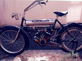 MOTO-REVE%20Type%20D%20330cc%201911%20-%20FR%20-%20PIERRE%20DANIEL.jpg